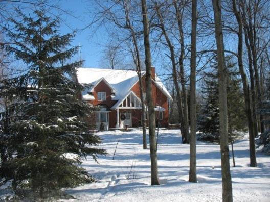 Maple Woods Casselman Bagian luar foto